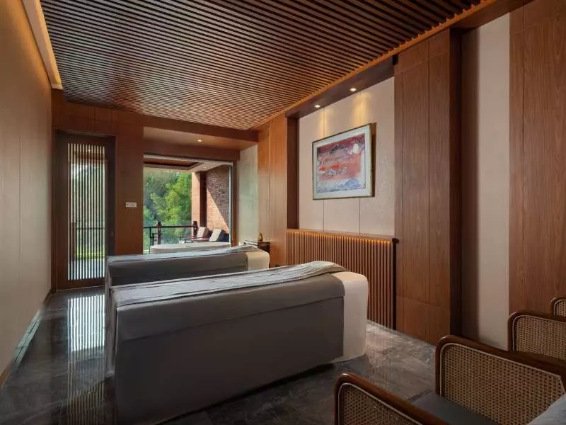 Treatment Room 8lements Spa