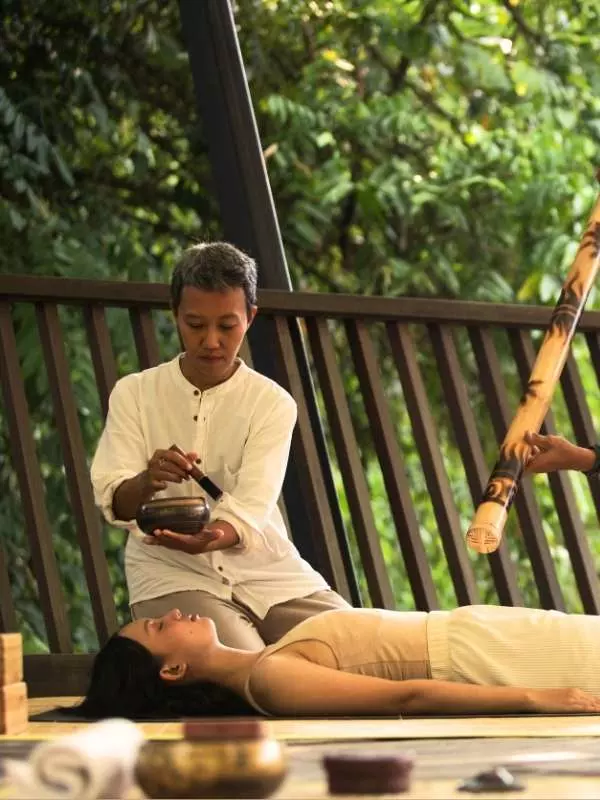 A women is joining a wellness experience at Garrya Bianti Yogyakarta