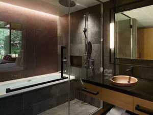 kyoto hotel room bathroom