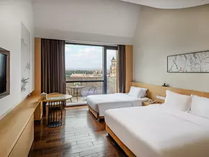 GRCNXL_Family_Room