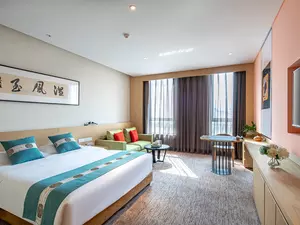 GRCNXL_King_Room1